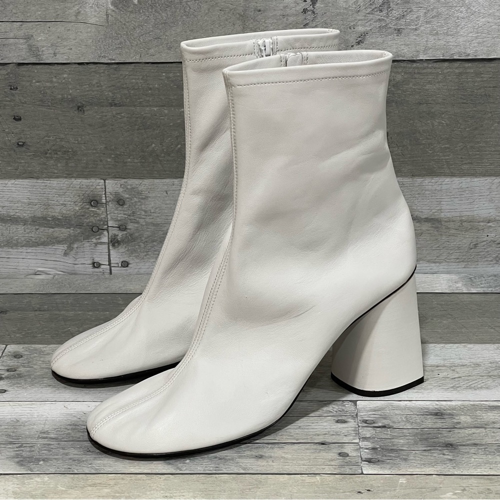 BALENCIAGA Glove Women’s Bootie - White - Size - 10 .US / 40 .EU - Picture 3 of 13